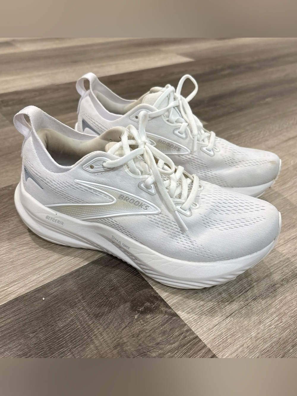 Brooks Glycerin 22 120434-1B-151 Sneakers Women’s Athletic Running Shoes 8 White